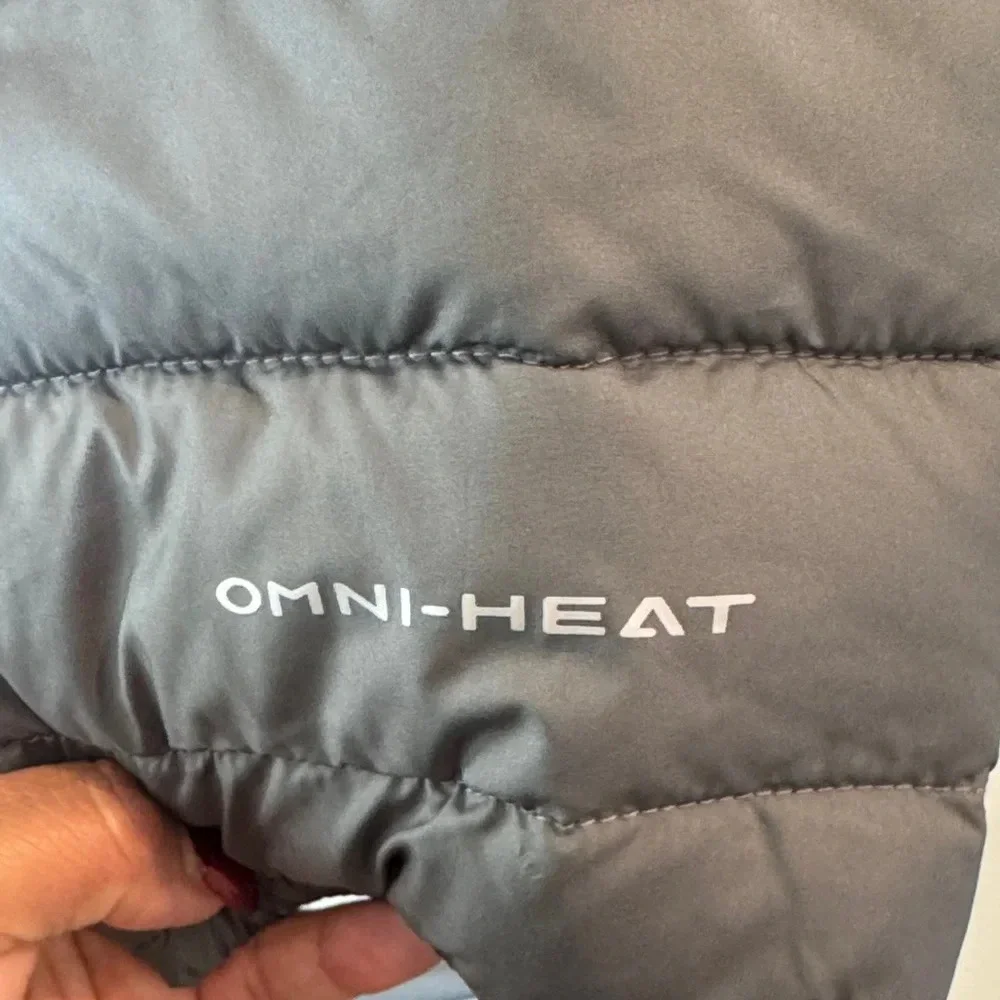 Columbia Gray and White Puffer Jacket - Picture 3 of 6